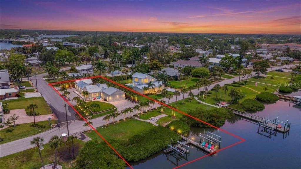 216 SUNRISE DRIVE 2