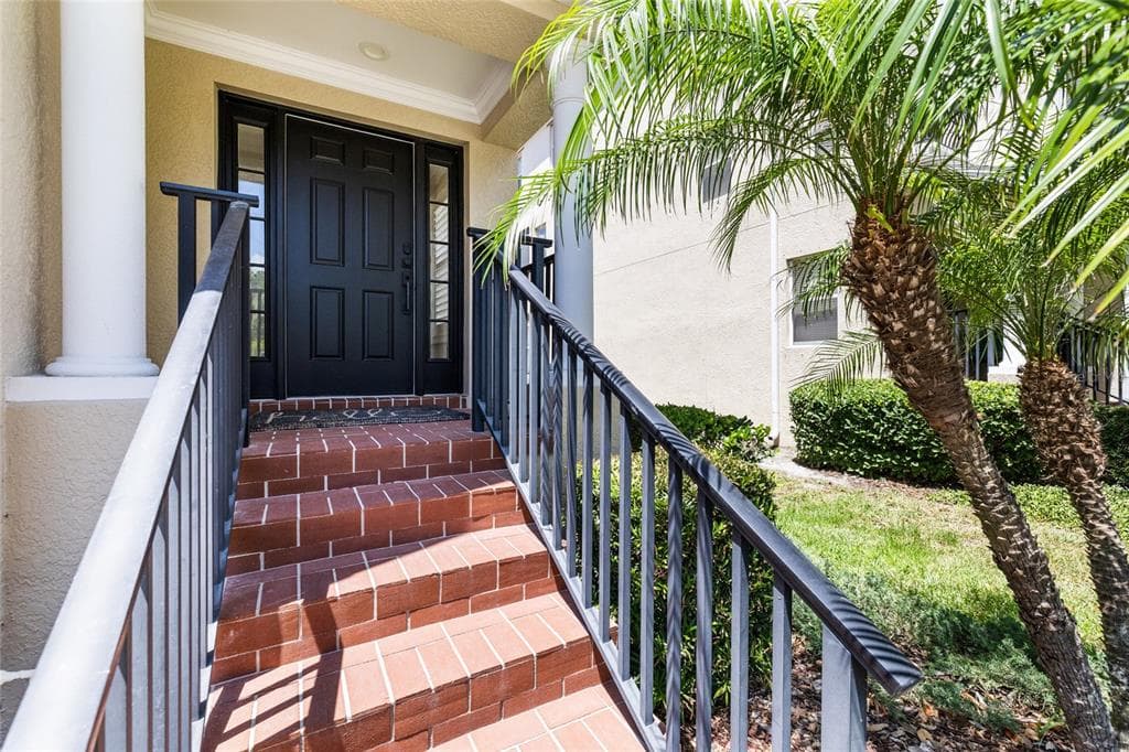 1171 VENETIAN HARBOR DRIVE NE 3