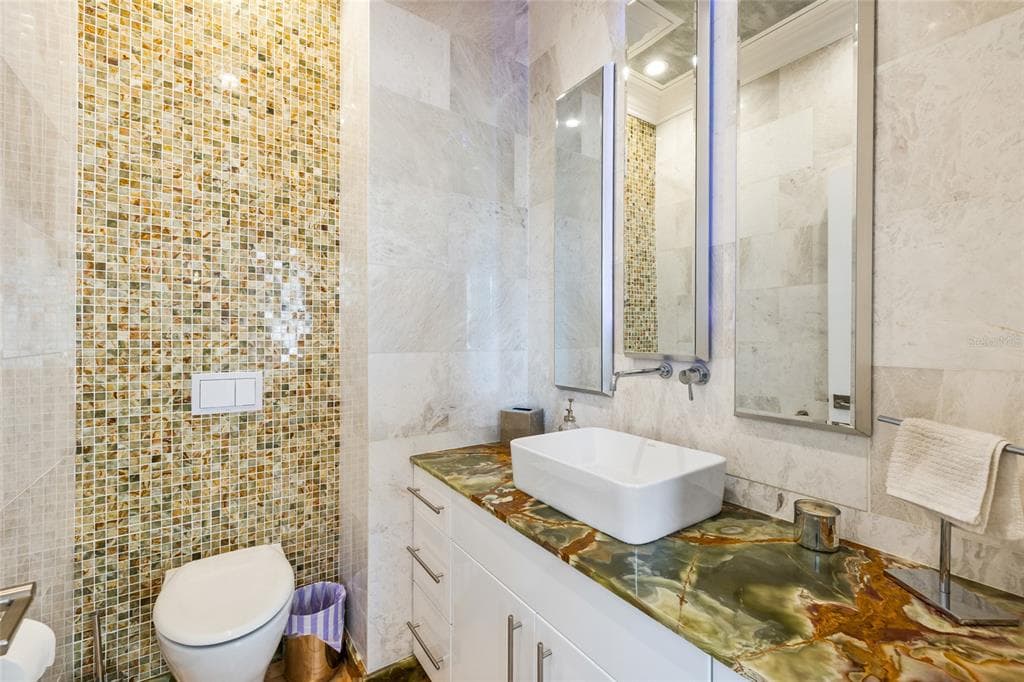 1171 VENETIAN HARBOR DRIVE NE photo 19