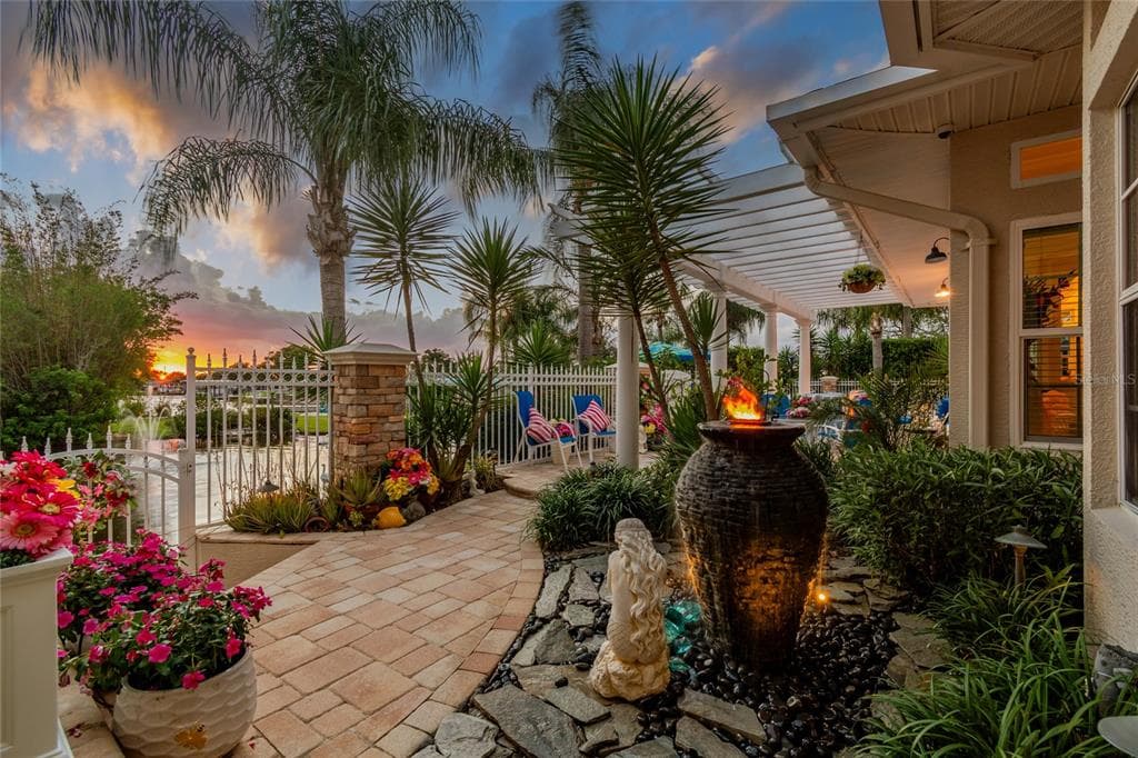 5851 CACHETTE DE RIVIERA COURT photo 9