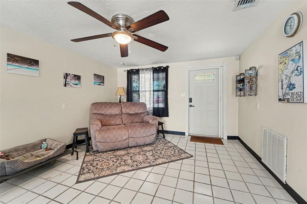 13714 ALLYN DRIVE 4