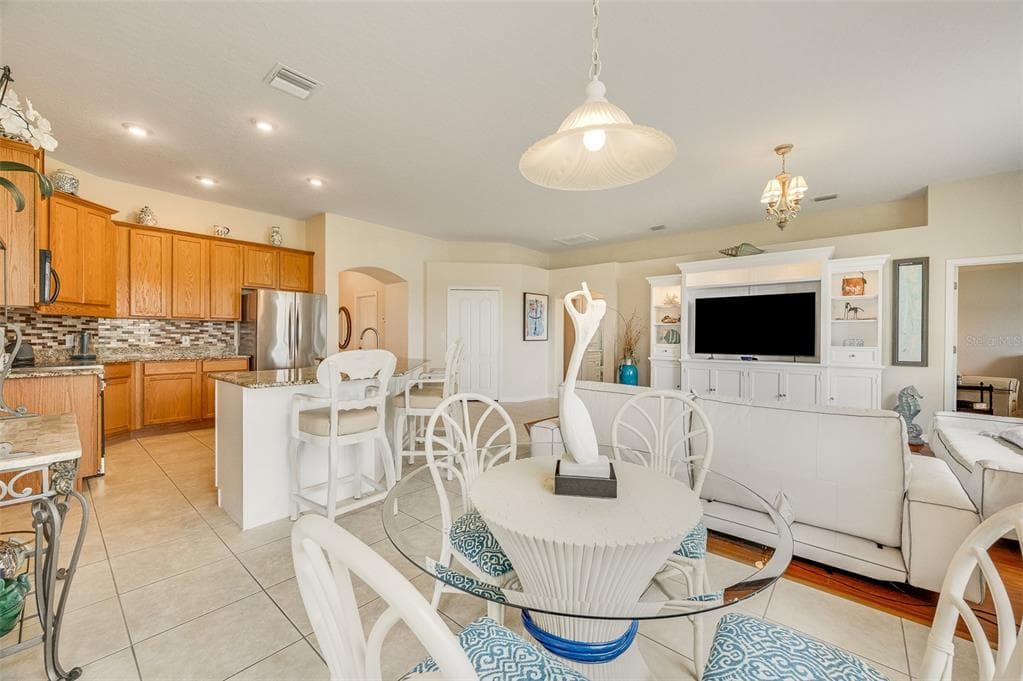 241 DEVLIN COURT photo 16