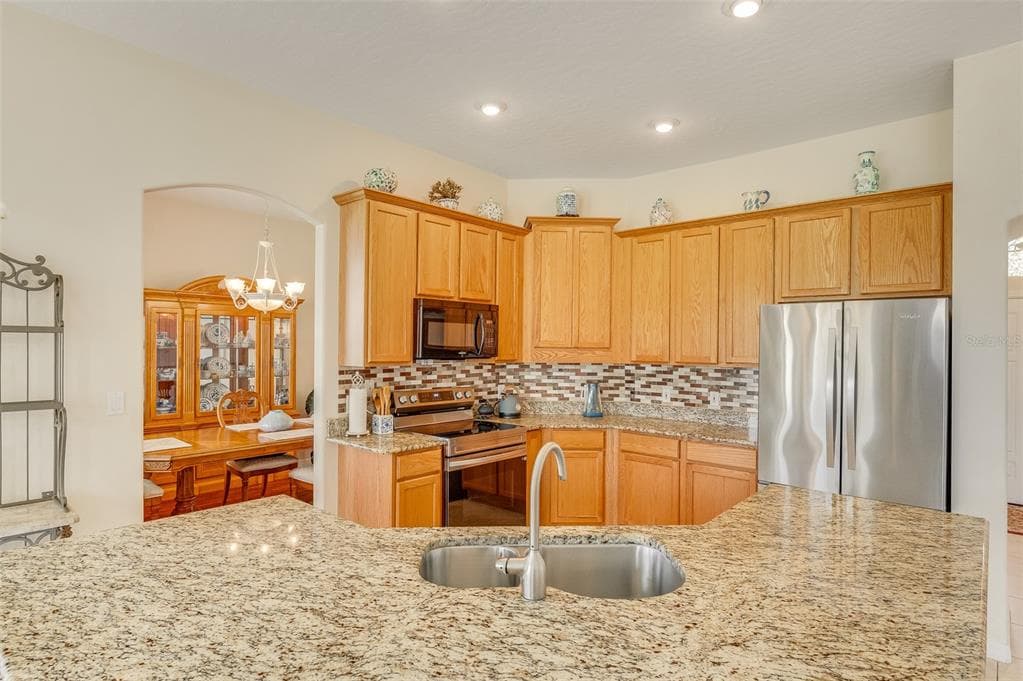 241 DEVLIN COURT photo 12