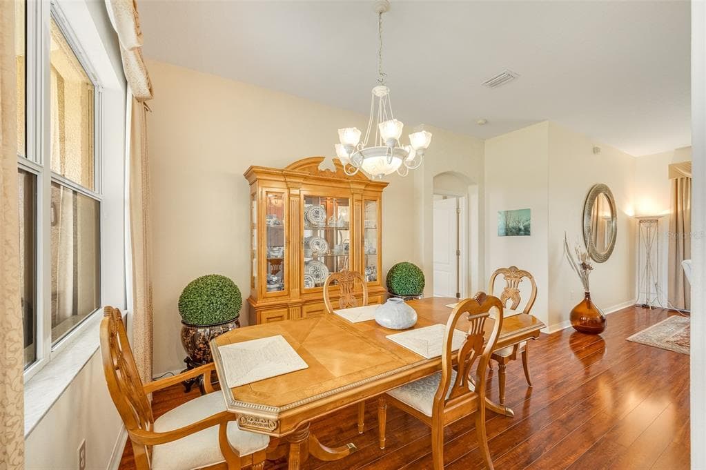 241 DEVLIN COURT photo 11