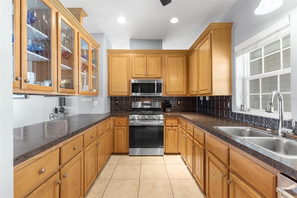 124 AMERICANA COURT NE 214 photo 13