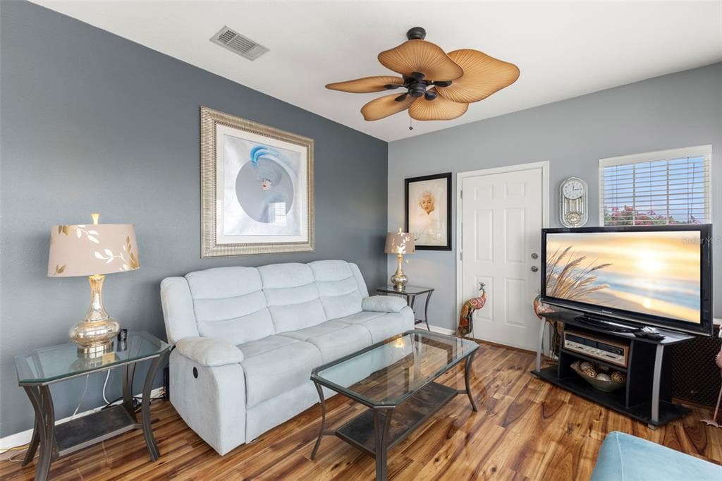 124 AMERICANA COURT NE 214 photo 9