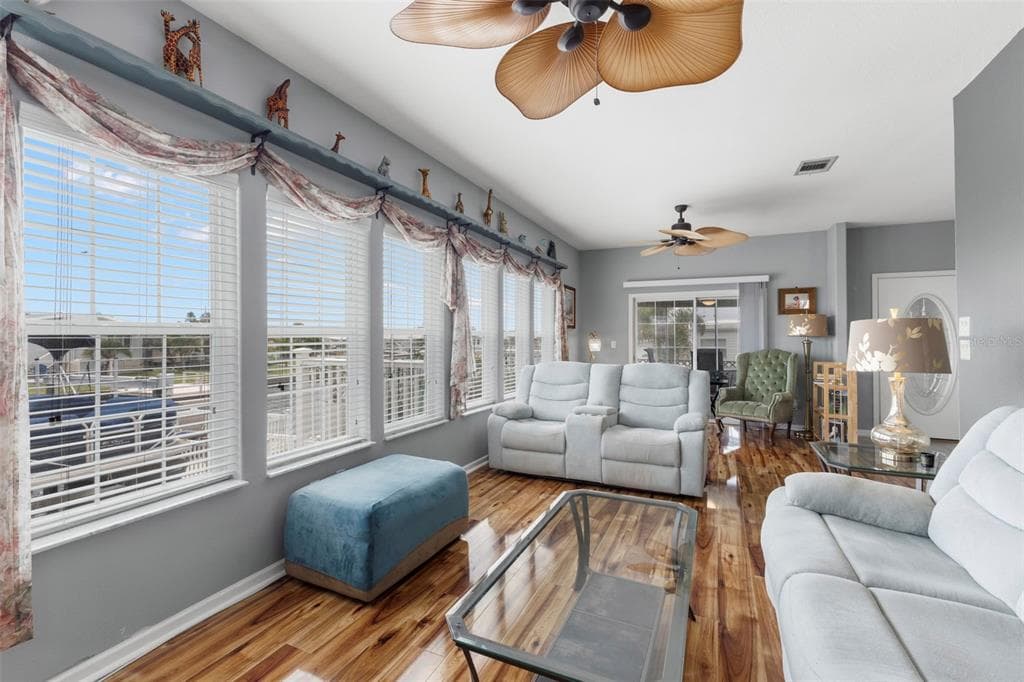 124 AMERICANA COURT NE 214 photo 10