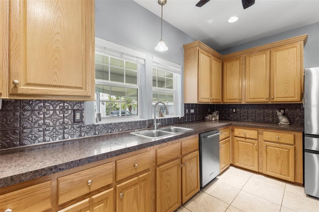 124 AMERICANA COURT NE 214 photo 14