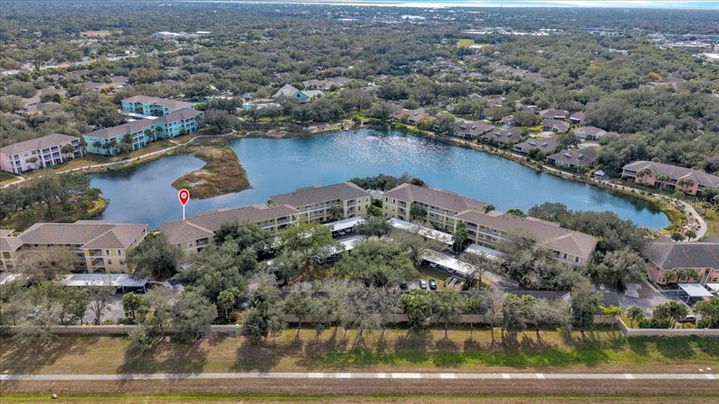 19335 WATER OAK DRIVE 301 photo 2