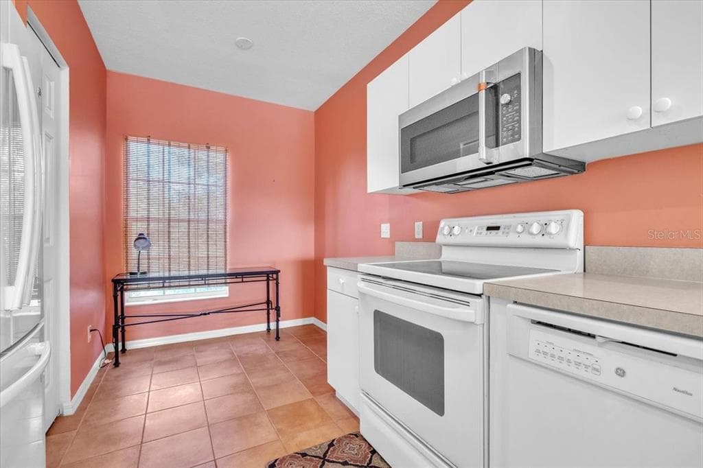 19335 WATER OAK DRIVE 301 photo 19