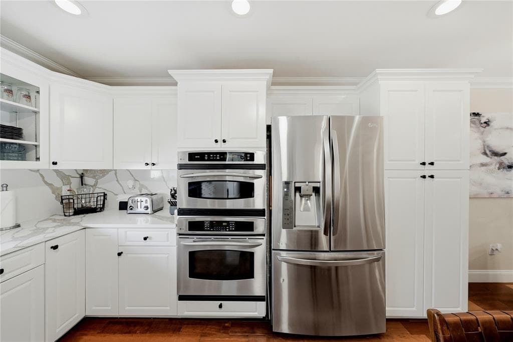 1109 PINELLAS BAYWAY S 103 photo 6