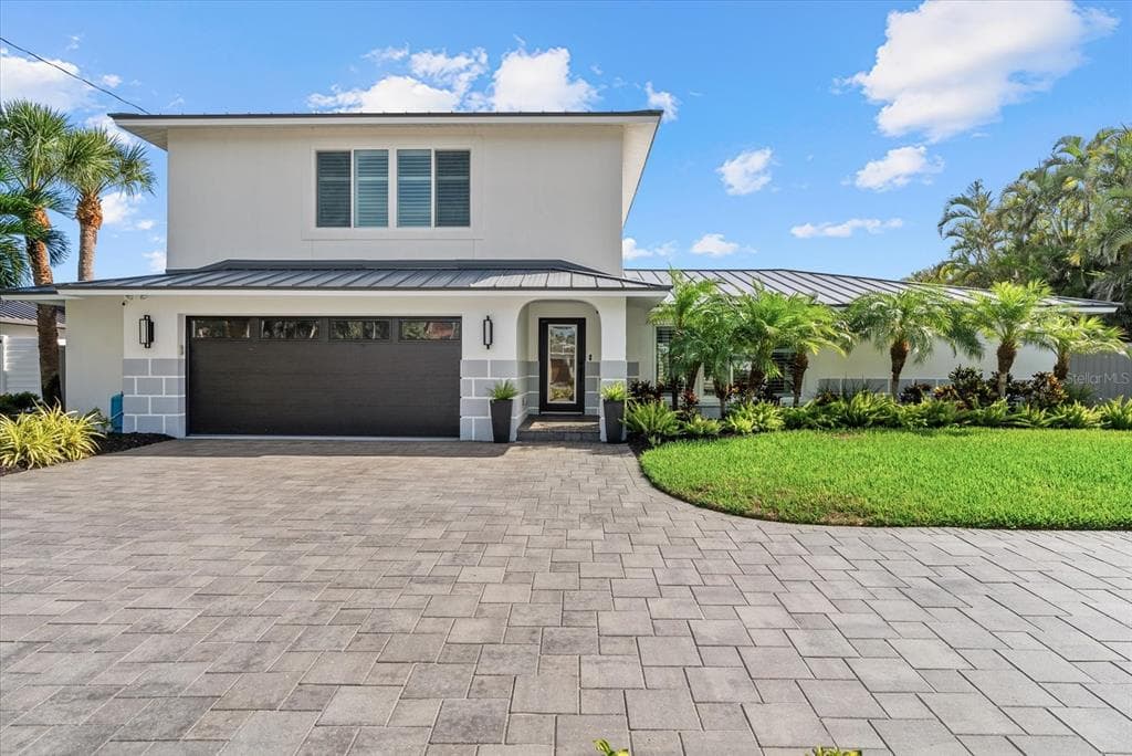813 IDLEWILD WAY 2