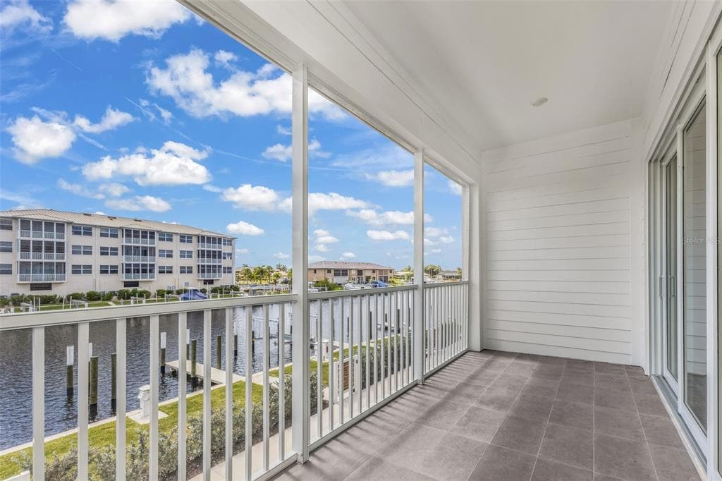 1617 SEAHAVEN DRIVE 504 photo 17