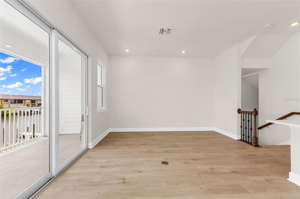 1617 SEAHAVEN DRIVE 505 photo 23