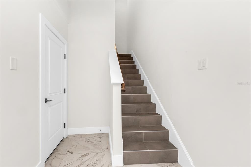 1617 SEAHAVEN DRIVE 505 photo 14