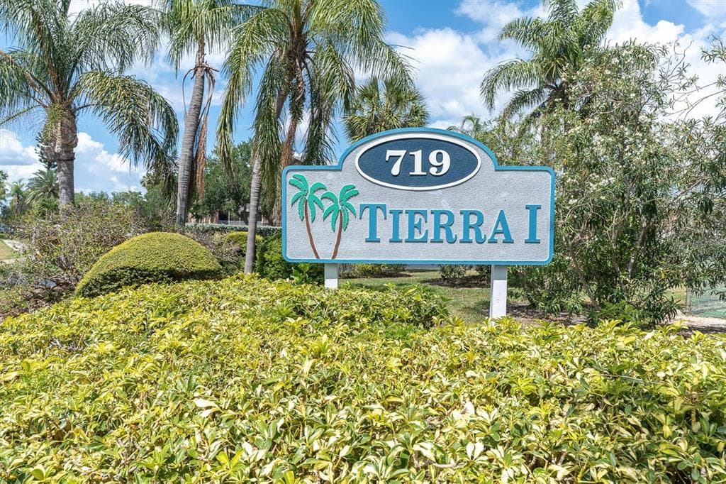 719 PINELLAS BAYWAY S #110 3