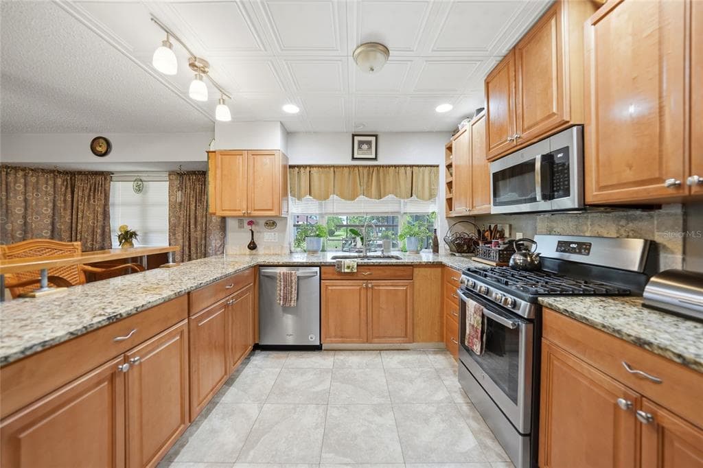 6127 OTIS ROAD photo 11