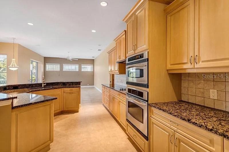 1704 AMBERWYND CIRCLE W photo 6