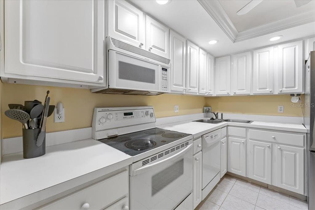 5220 BRITTANY DRIVE S 1501 photo 21