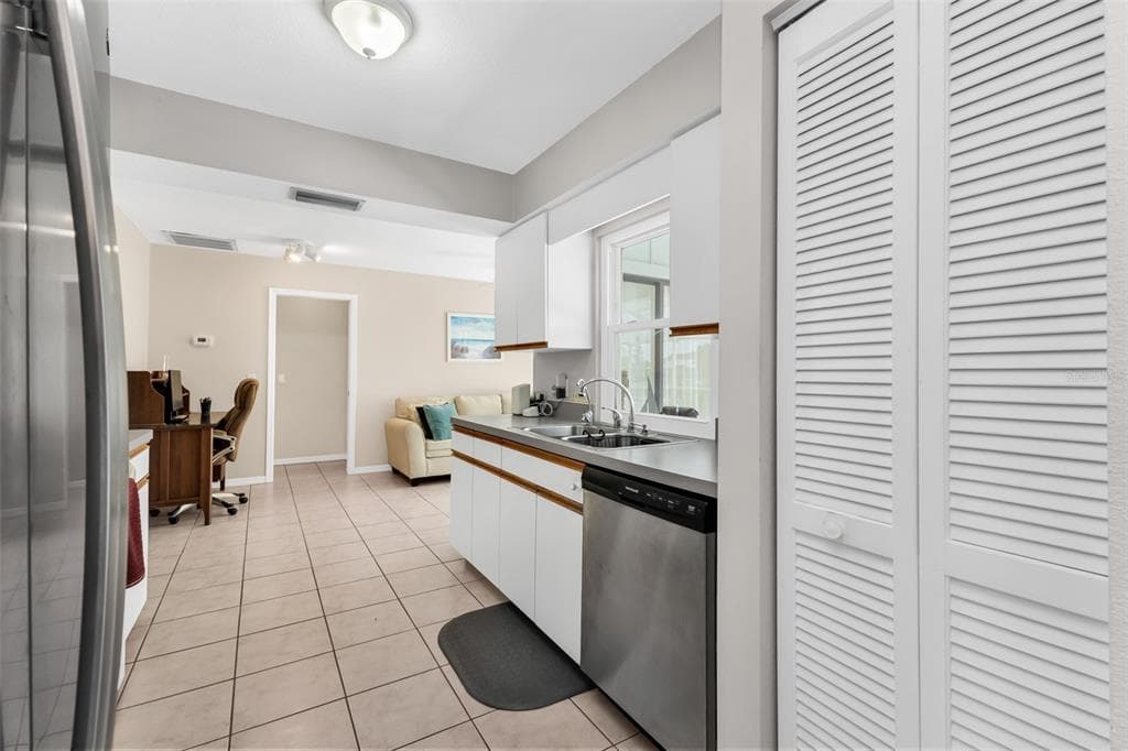 9532 GALAXIE CIRCLE photo 12