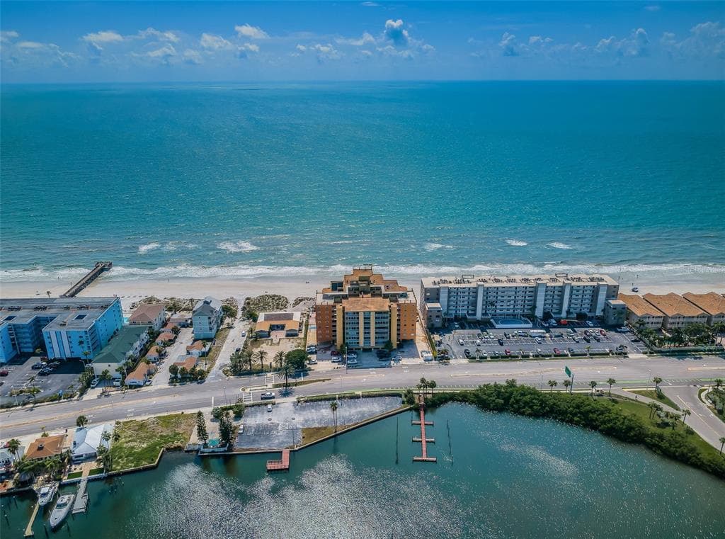 18610 GULF BOULEVARD #610 5