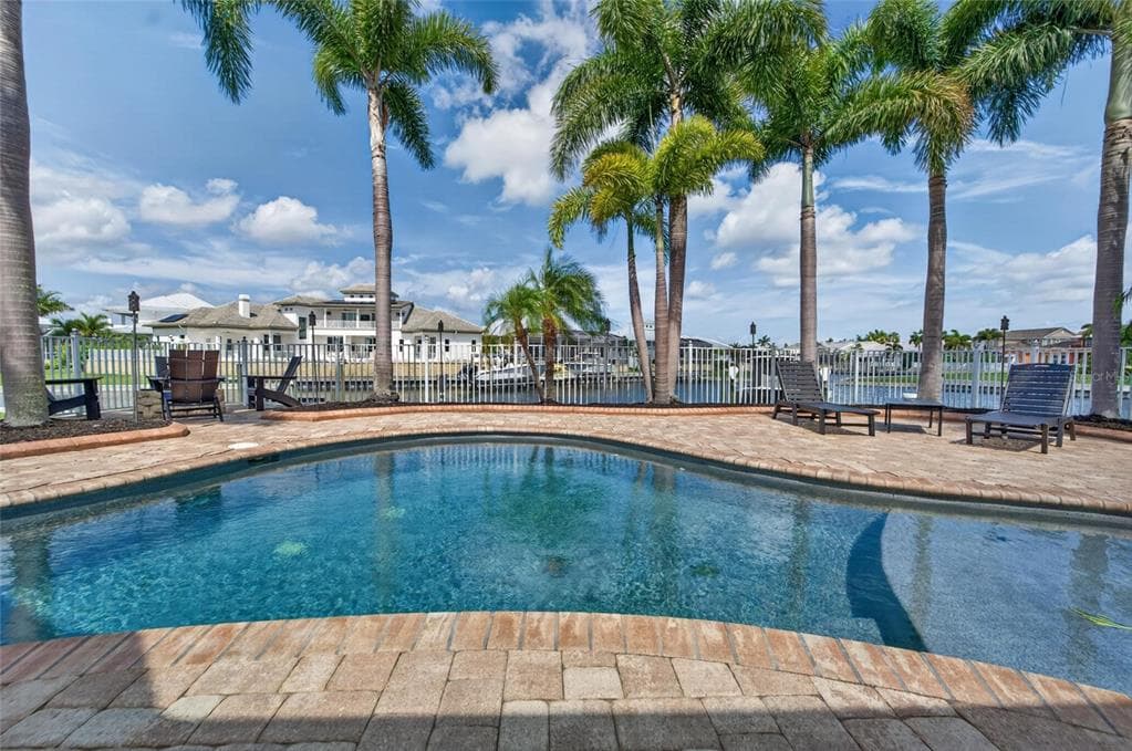 5722 SEA TROUT PLACE 4