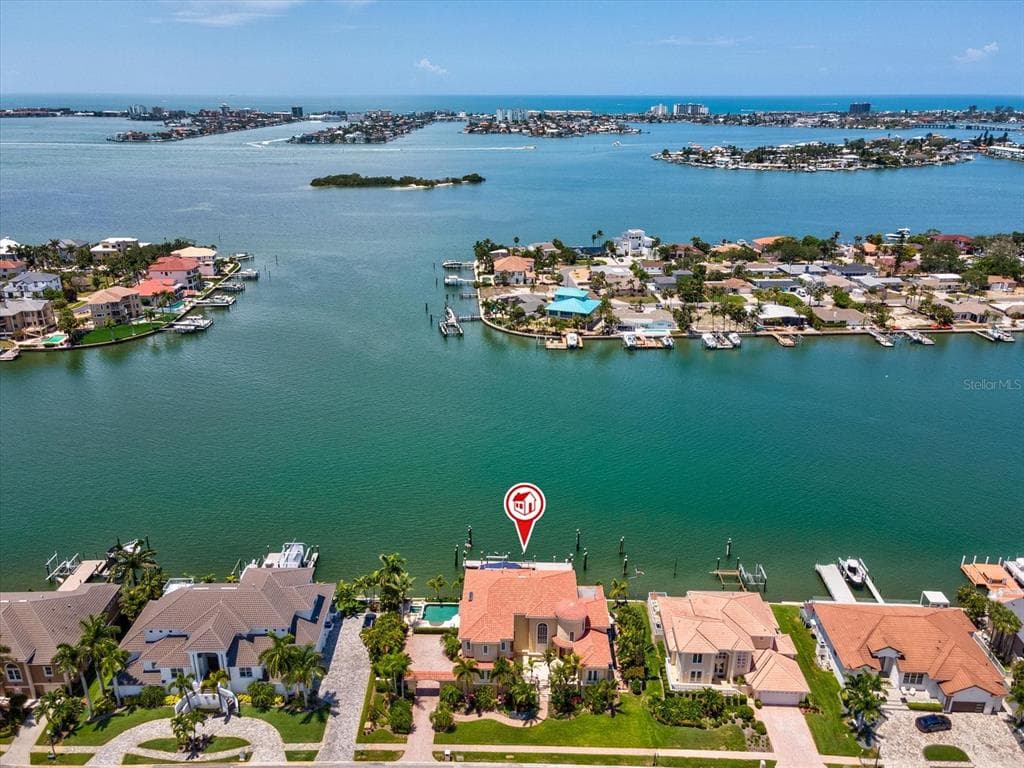 6224 PASADENA POINT BOULEVARD 2