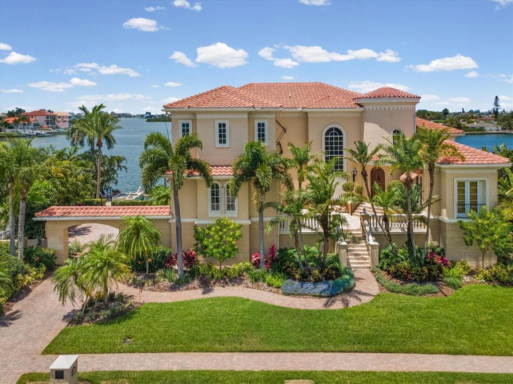 6224 PASADENA POINT BOULEVARD 3