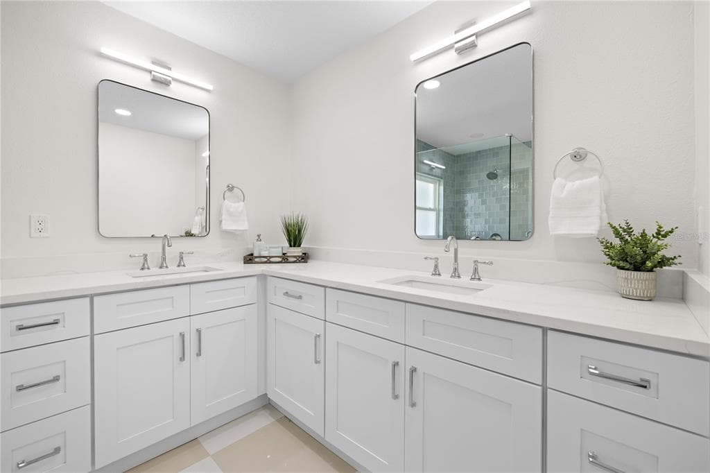 2117 S WEST SHORE BOULEVARD photo 14