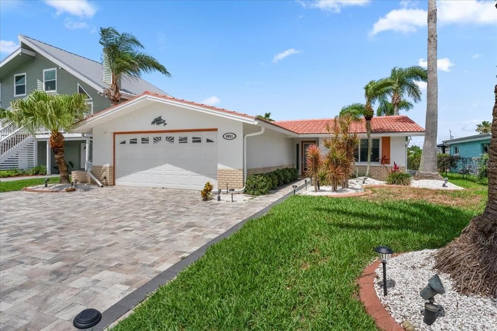 4951 POMPANO DRIVE 3