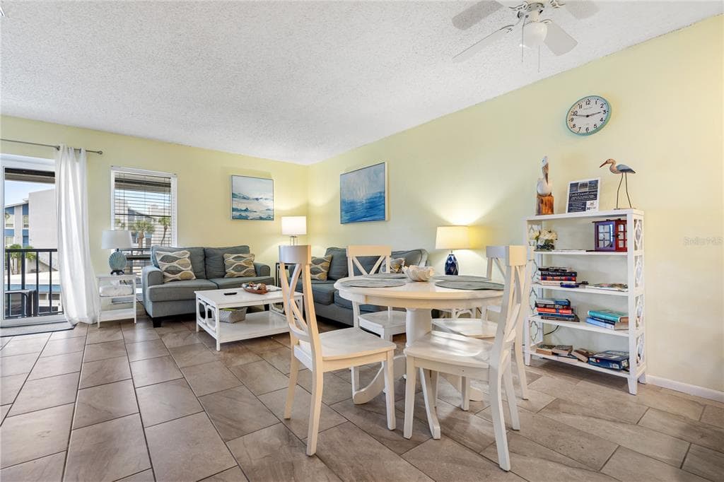 230 MEDALLION BOULEVARD E photo 6
