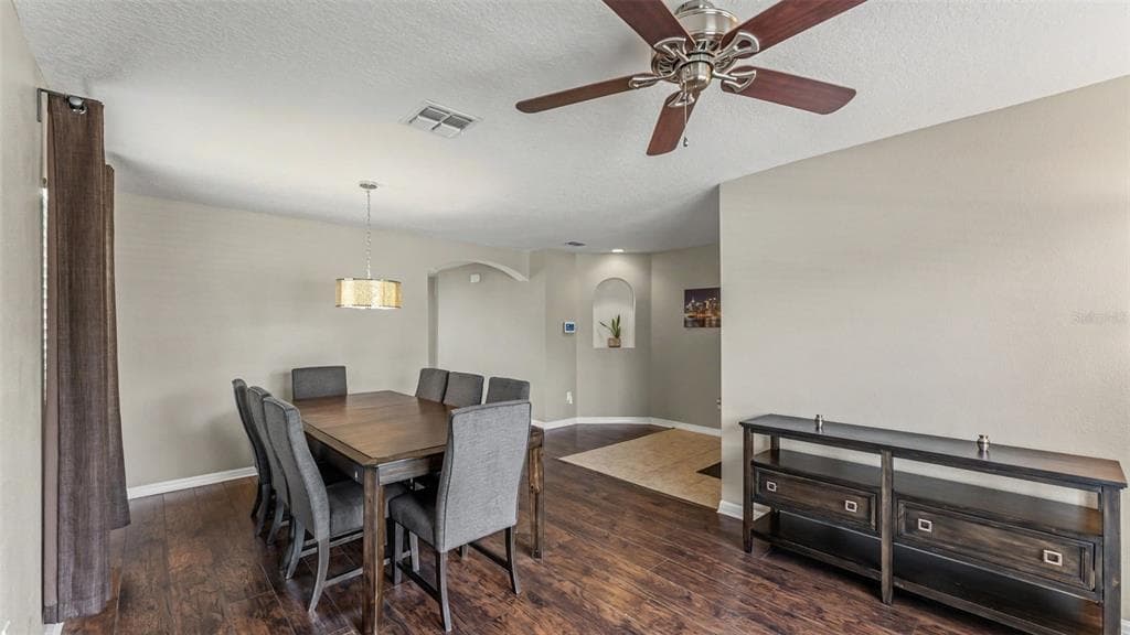 2121 GENEVA DRIVE photo 6