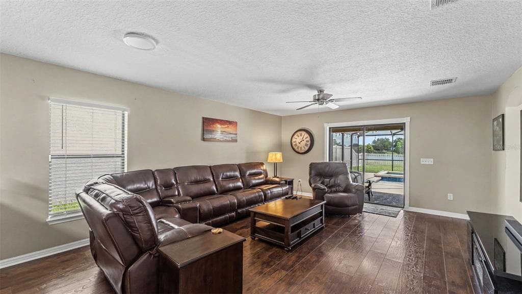 2121 GENEVA DRIVE photo 11