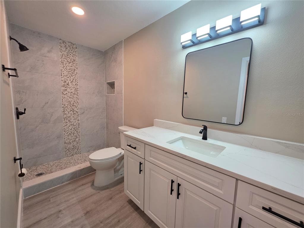 6025 SHORE BOULEVARD S 105 photo 18