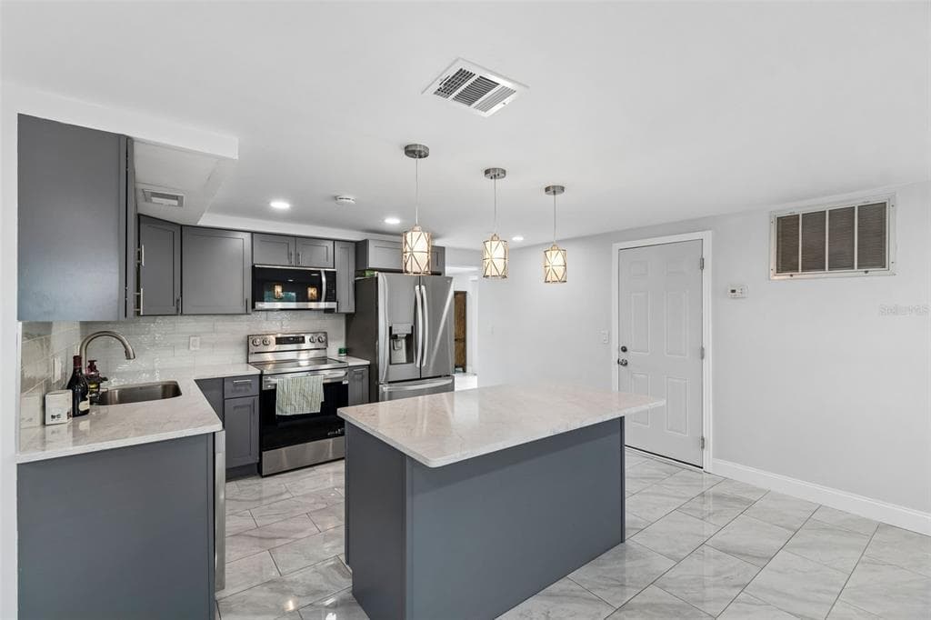 4234 FLORAMAR TERRACE photo 13