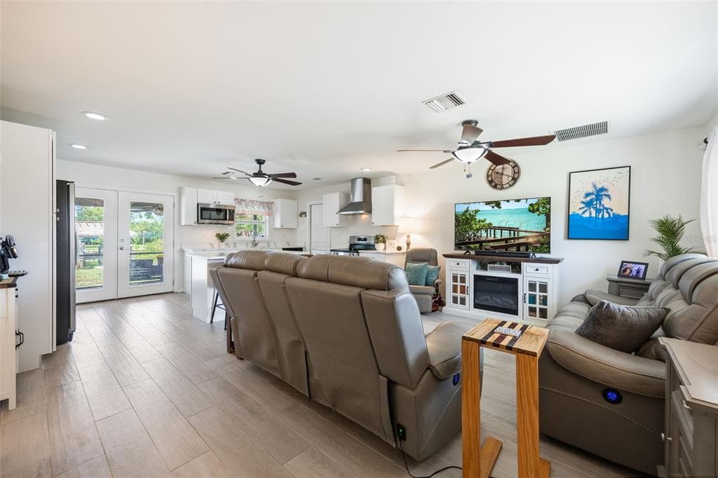 3601 WISTERIA PLACE photo 10