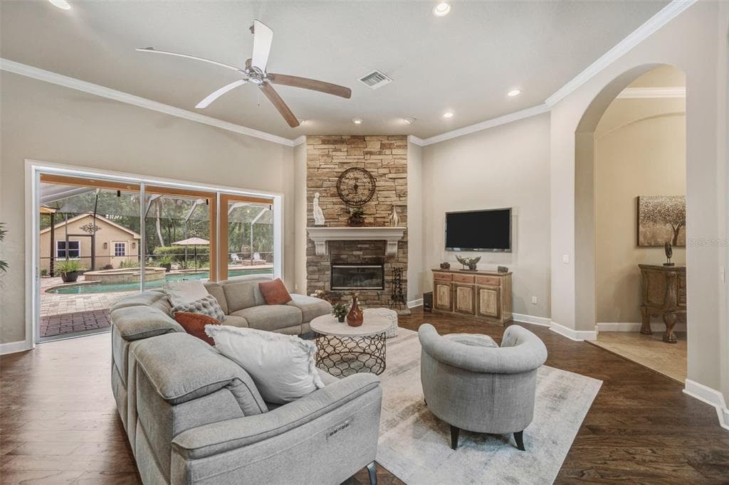 7519 YARDLEY WAY photo 8