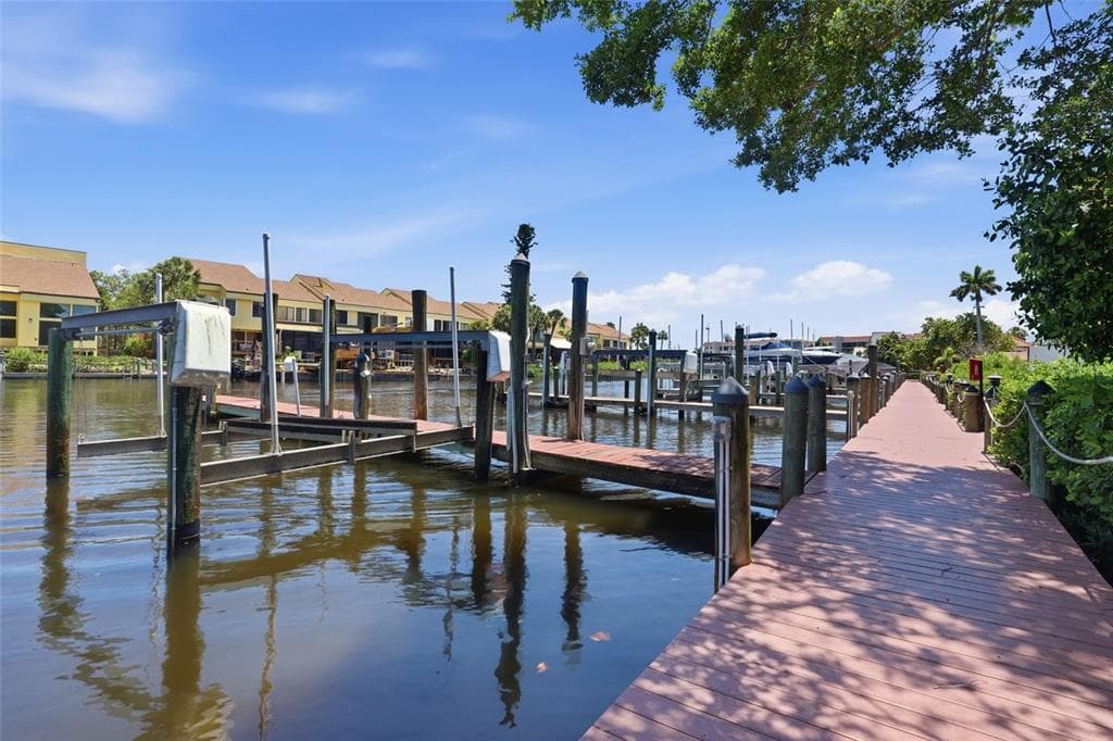 25188 MARION AVENUE #10 4
