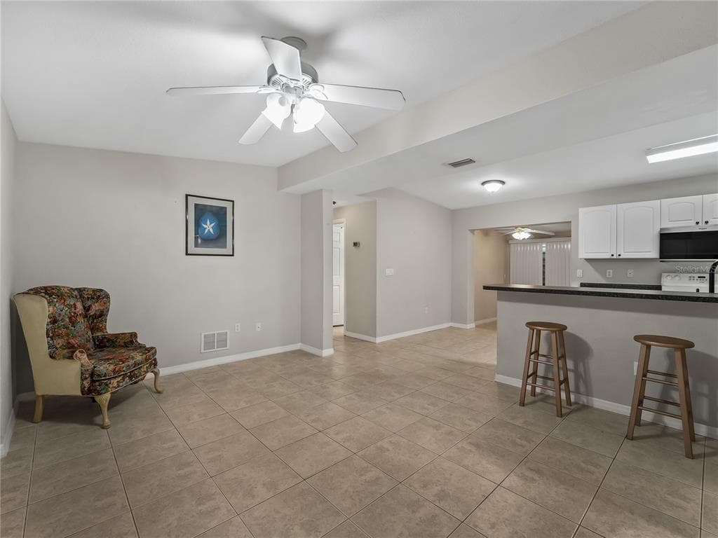 3181 NORMANDY DRIVE photo 4