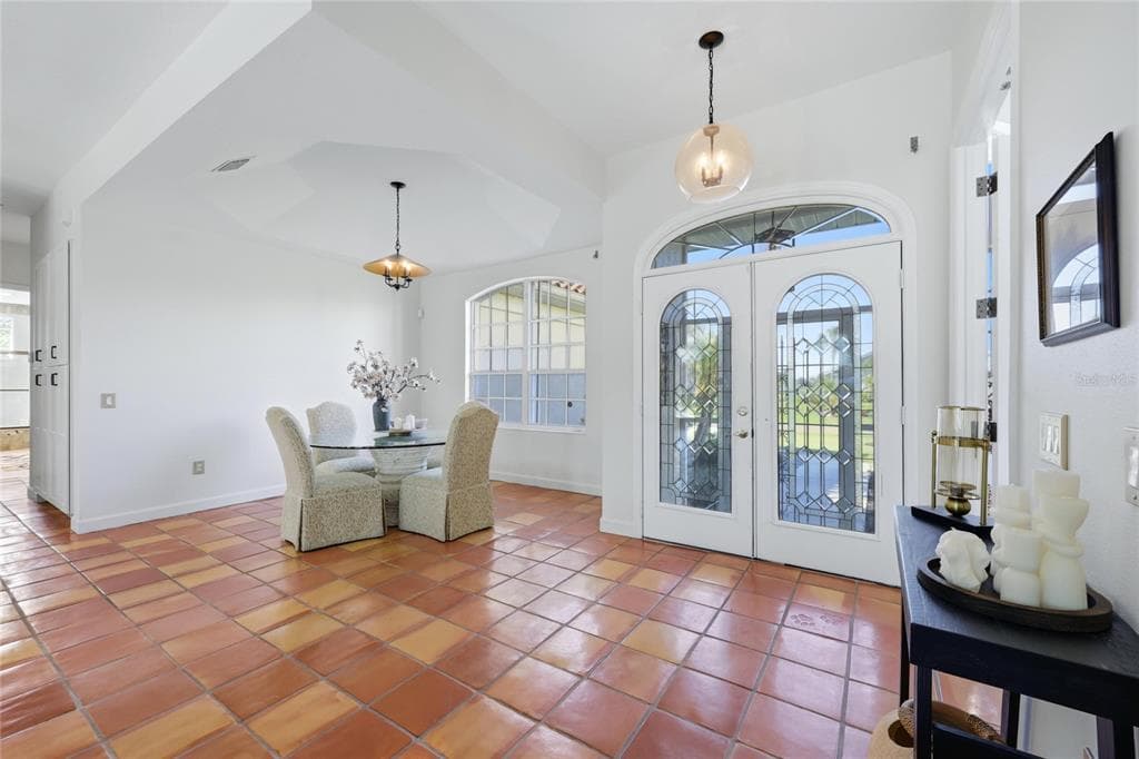 4658 ARLINGTON DRIVE 5
