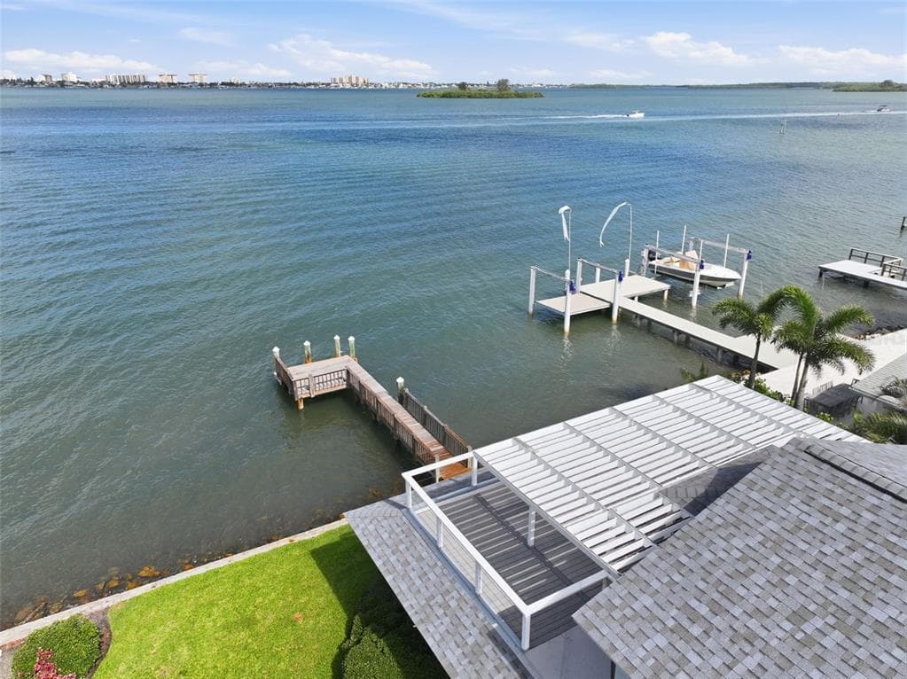 1832 VENETIAN POINT DRIVE photo 14
