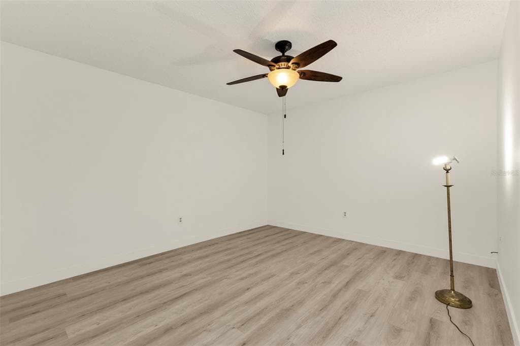 1217 AQUI ESTA DRIVE 5 photo 23