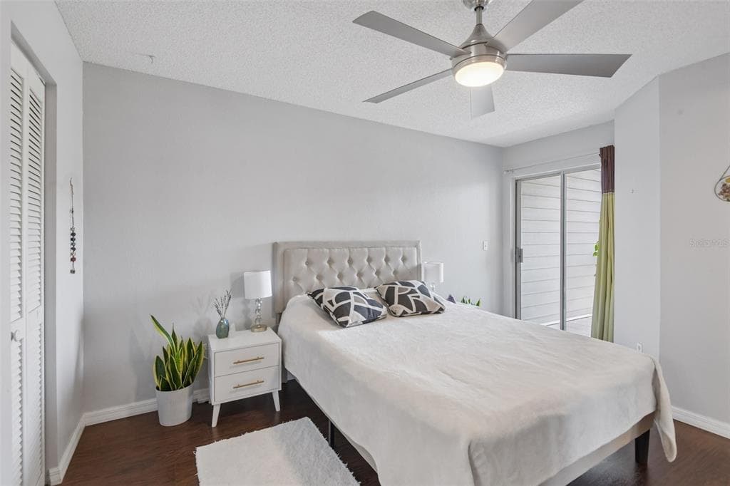 5727 BISCAYNE COURT 209 photo 6