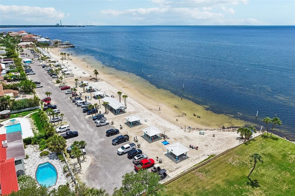 5727 BISCAYNE COURT #209 3
