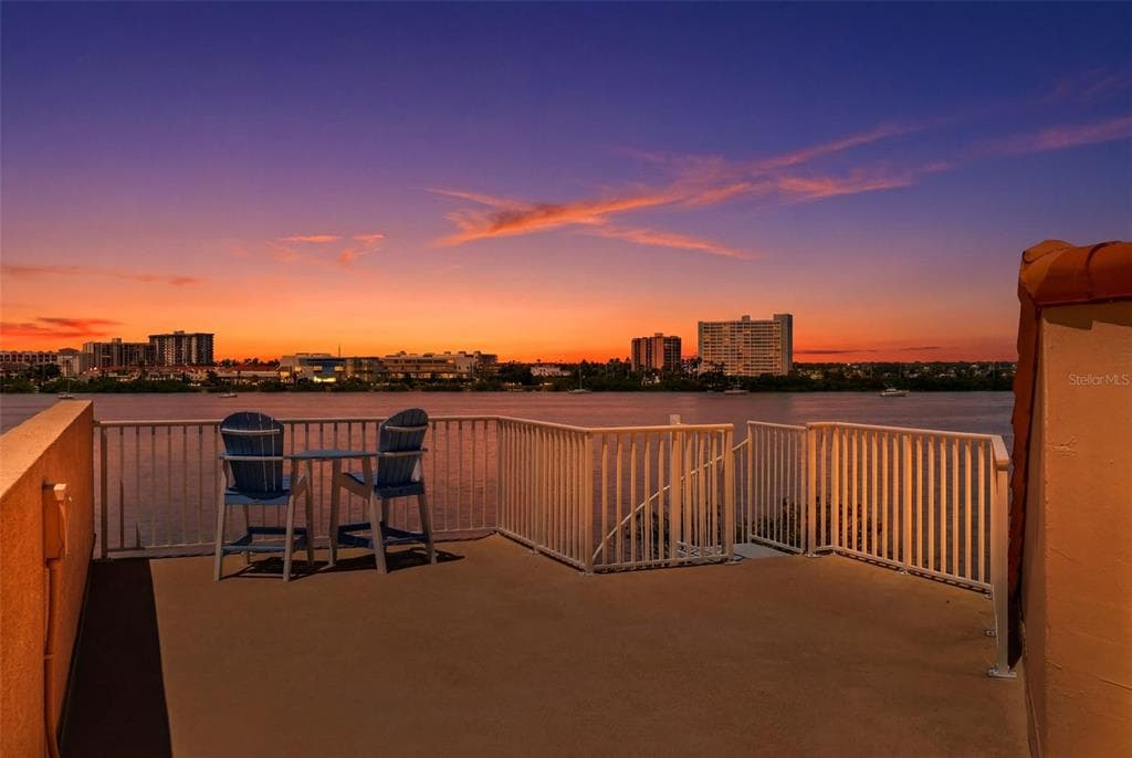 200 BRIGHTWATER DRIVE #10 1