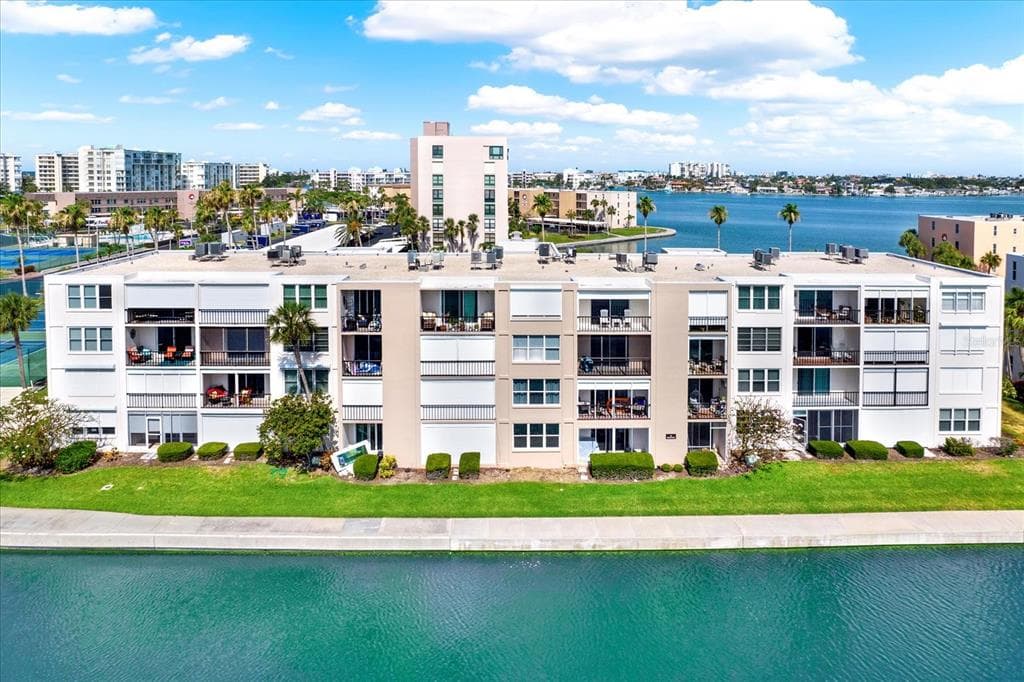 7625 SUN ISLAND DRIVE S #304 2