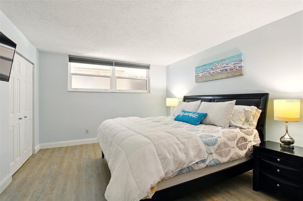 7625 SUN ISLAND DRIVE S 304 photo 17