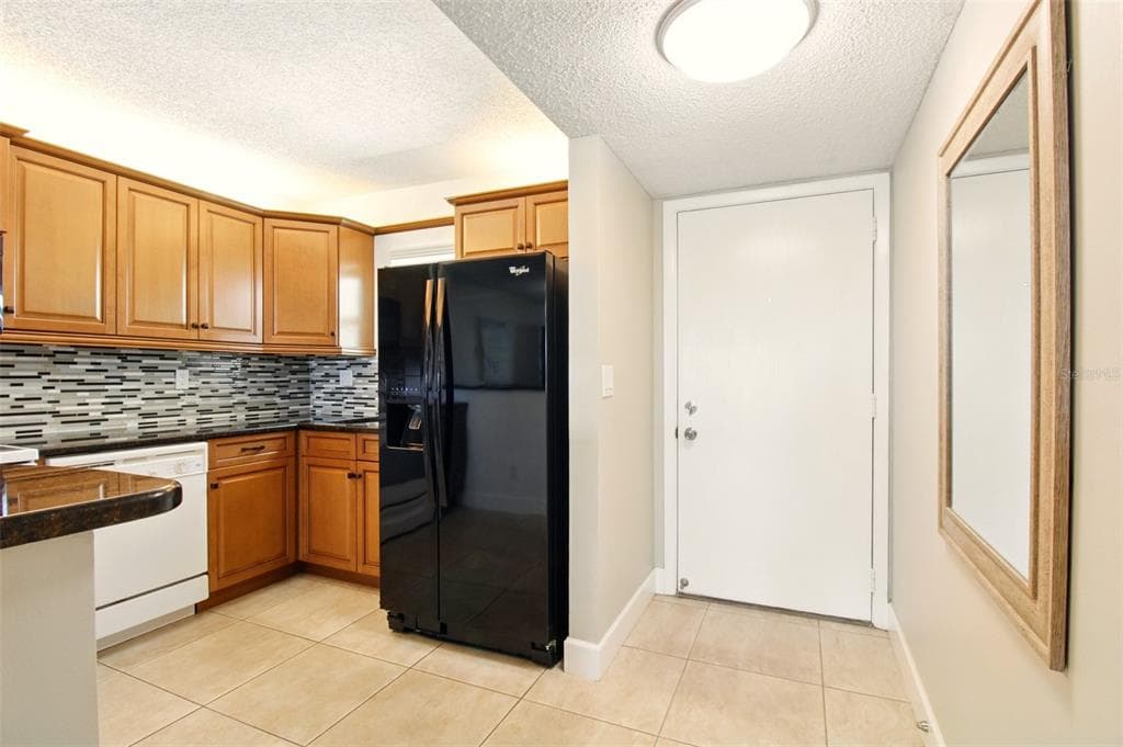 7625 SUN ISLAND DRIVE S 304 photo 7