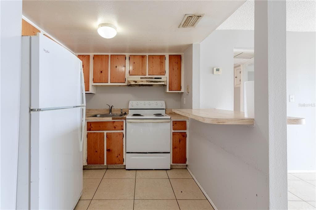 618 ORANGE DRIVE 216 photo 10
