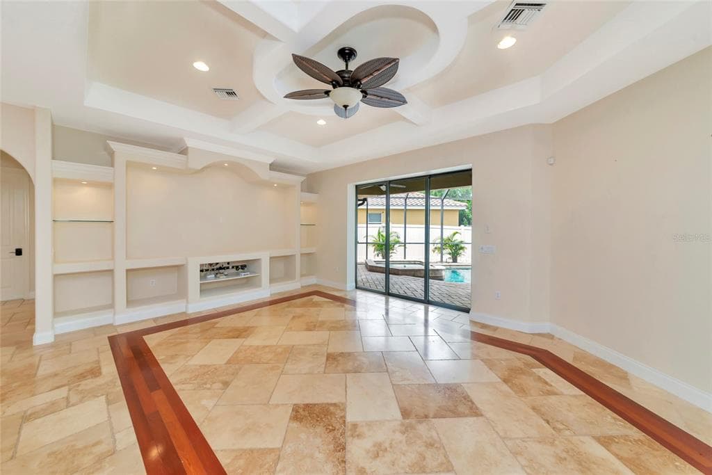 5624 AARON COURT photo 5